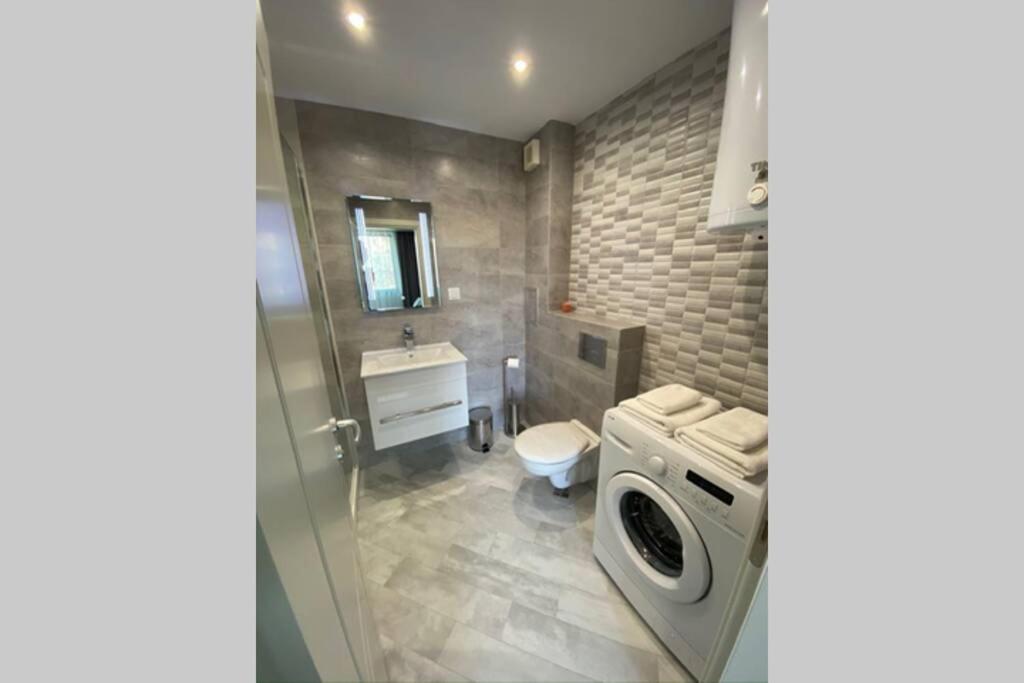Lux 1Bd/1Ba City Center Apartment Blagoevgrad Kültér fotó